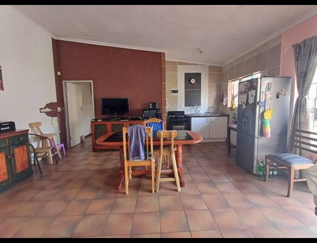 4 BEDROOM HOUSE FOR SALE IN LINMEYER